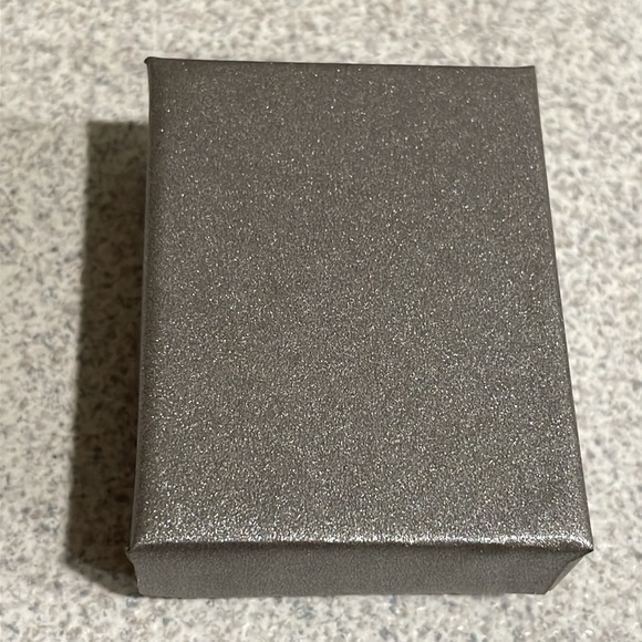 Honora Cultured Pearls 925 Sterling Silver Post Metallic Gray Earrings 9mm NWOT - Picture 5 of 5